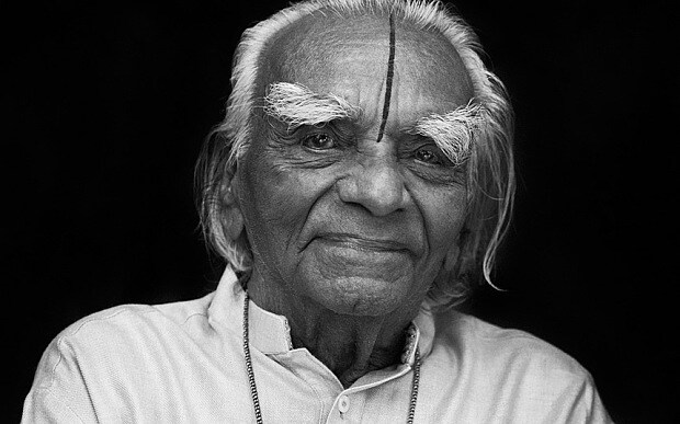 BKS-Iyengar-yoga-g_3012255b
